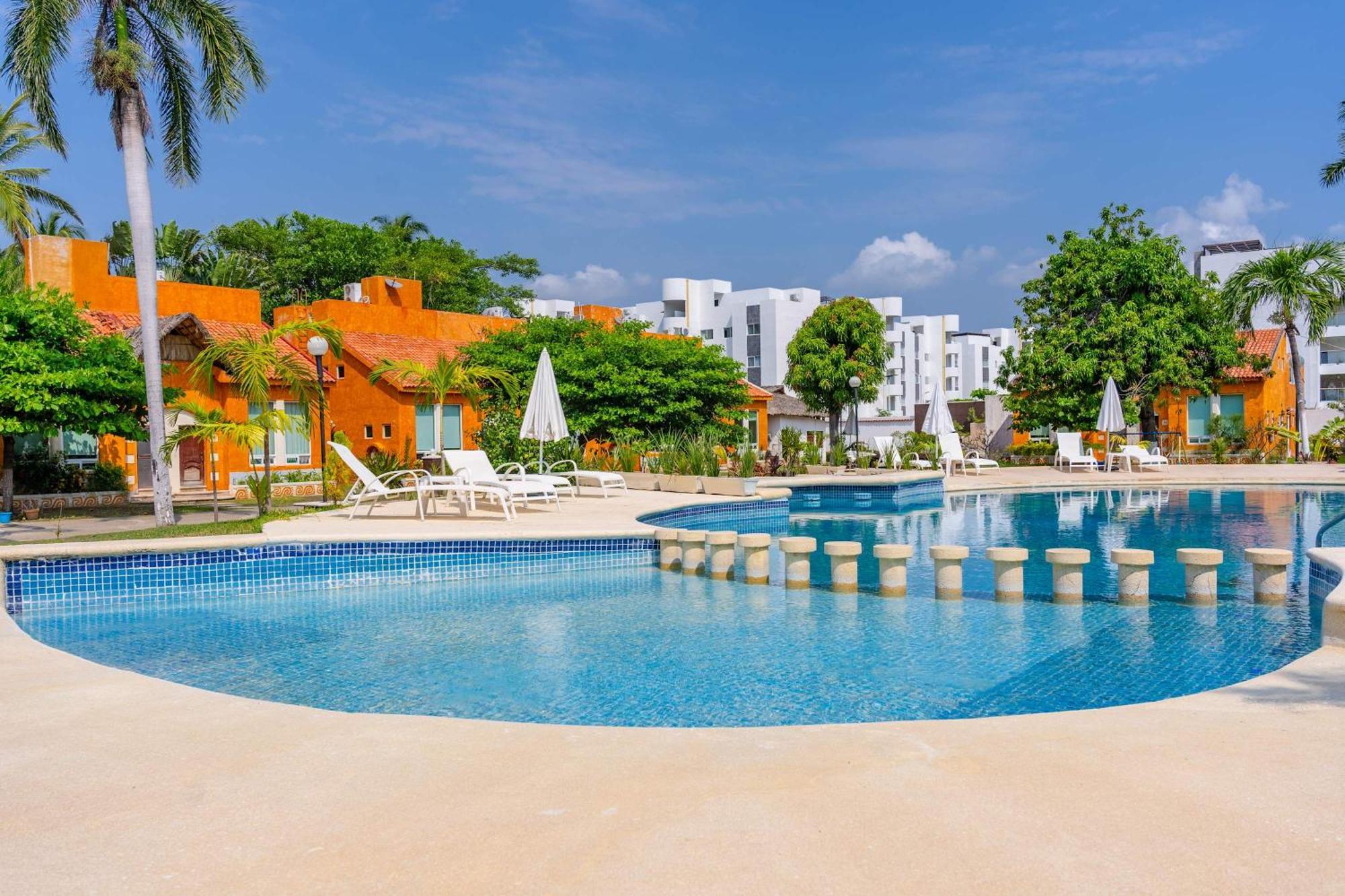 Family With 3 Bedrooms Pool & Hot Tub Сasa de vacaciones