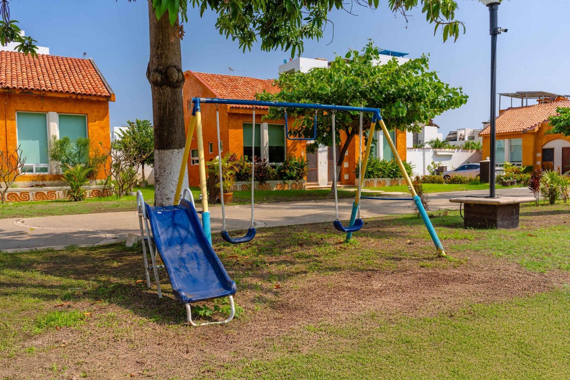 Family With 3 Bedrooms Pool & Hot Tub Сasa de vacaciones *