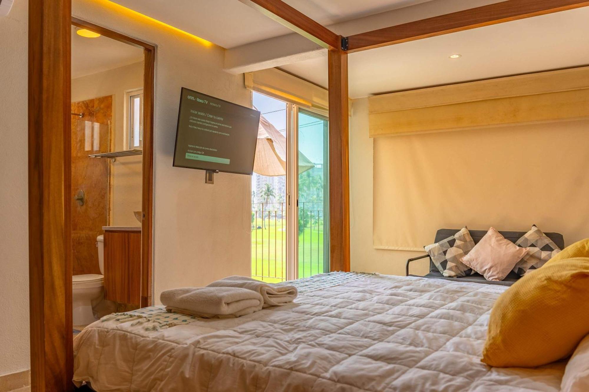 Family With 3 Bedrooms Pool & Hot Tub * Acapulco