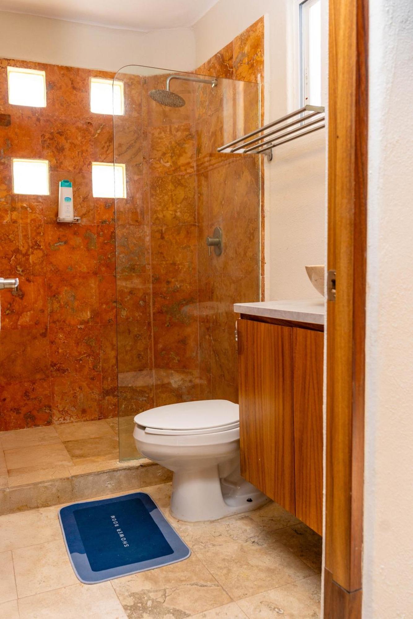 Сasa de vacaciones Family With 3 Bedrooms Pool & Hot Tub