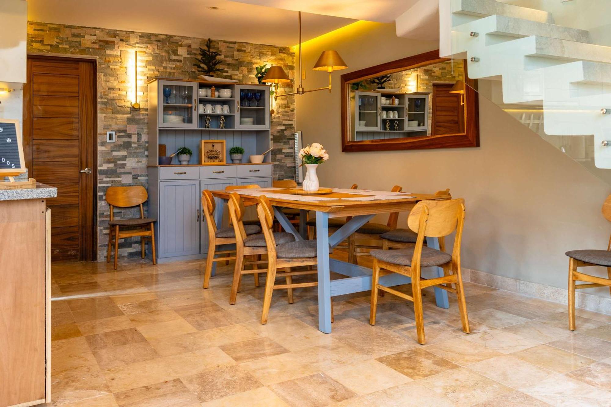 Family With 3 Bedrooms Pool & Hot Tub Сasa de vacaciones