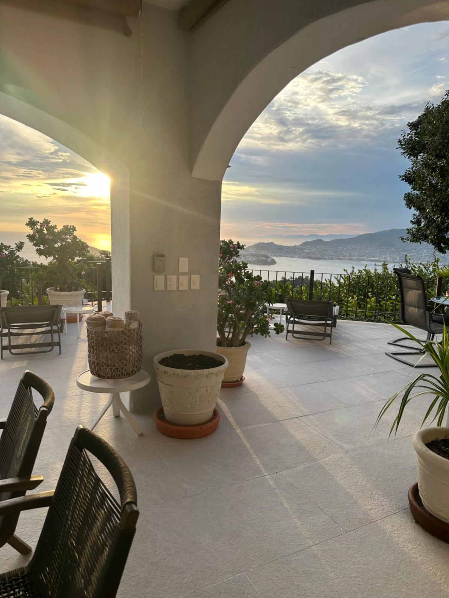 Villa San Sebastian, Celajes *