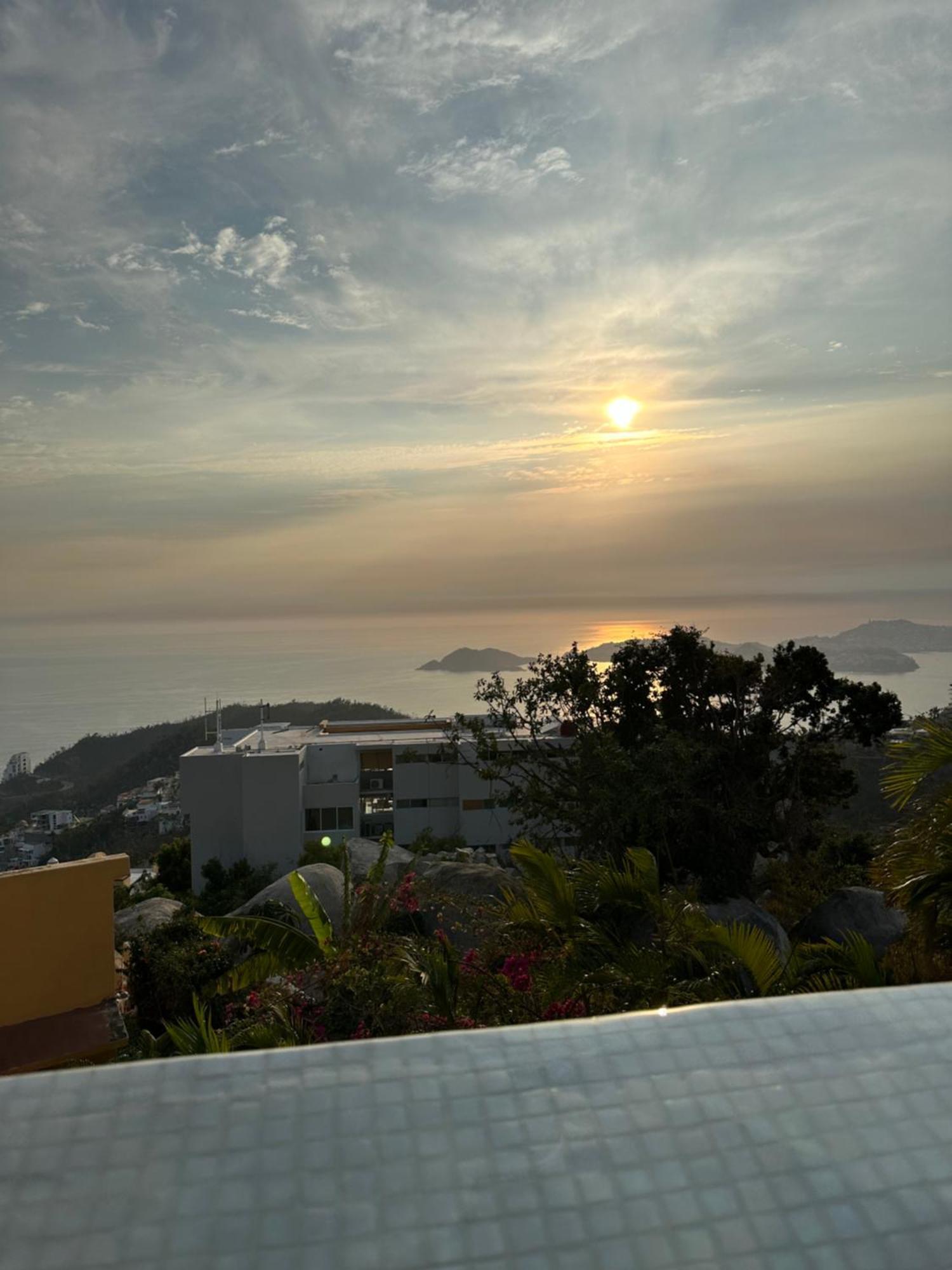 Villa San Sebastian, Celajes Acapulco