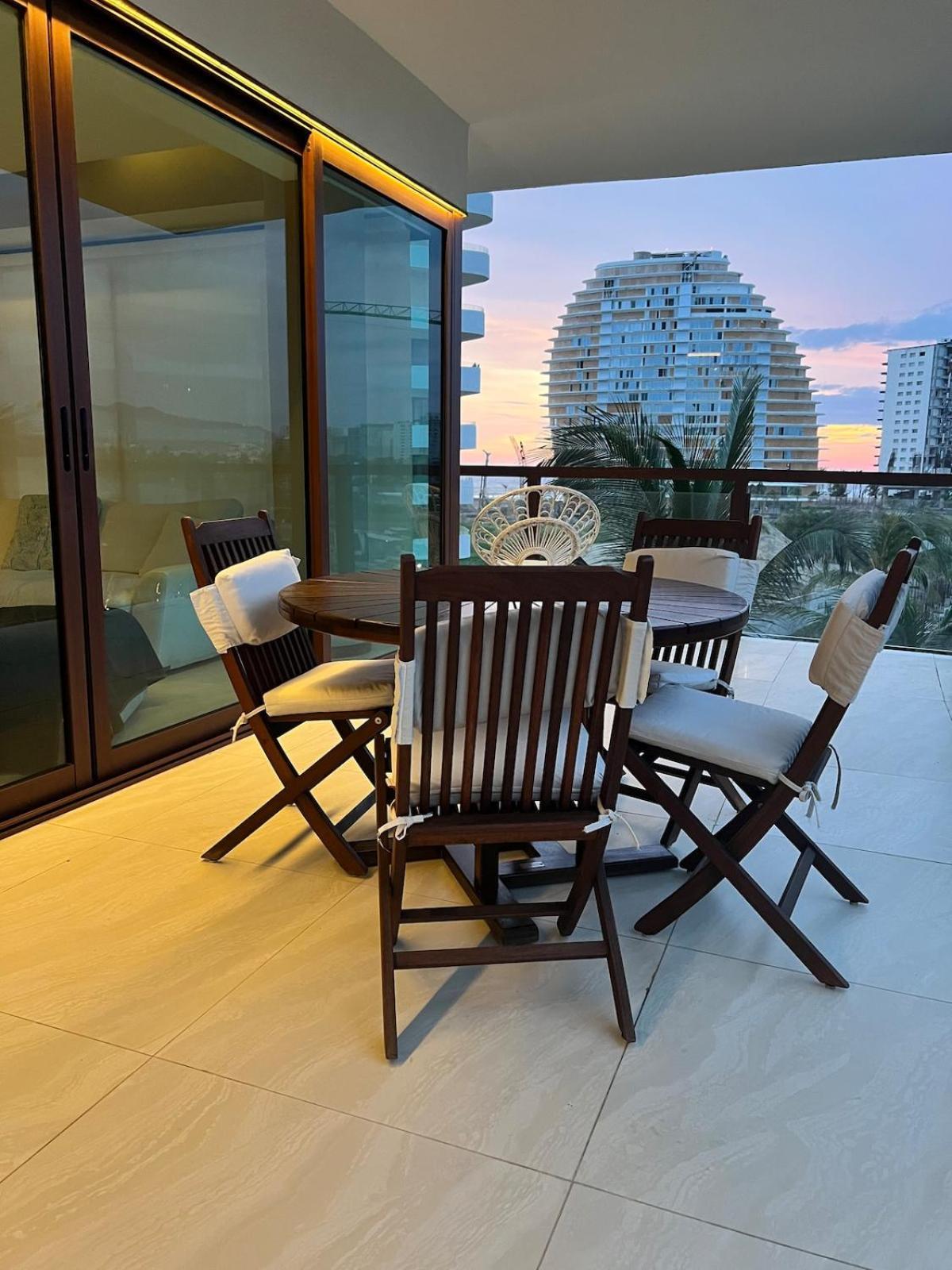 Diamante La Isla Residences &