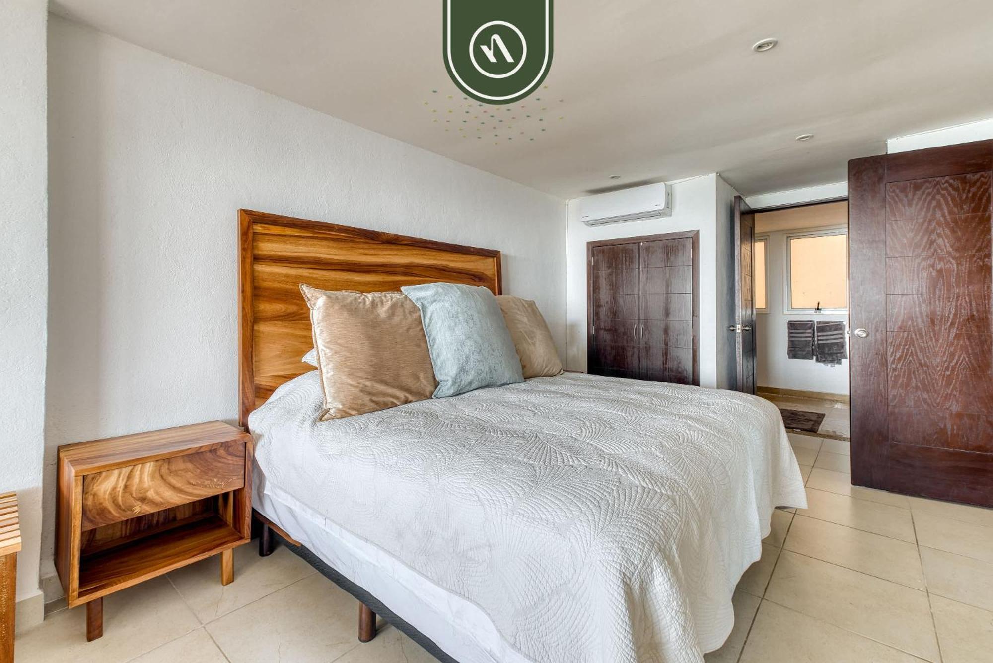 Amazing 3 Bedroom Penthouse With Beachclub