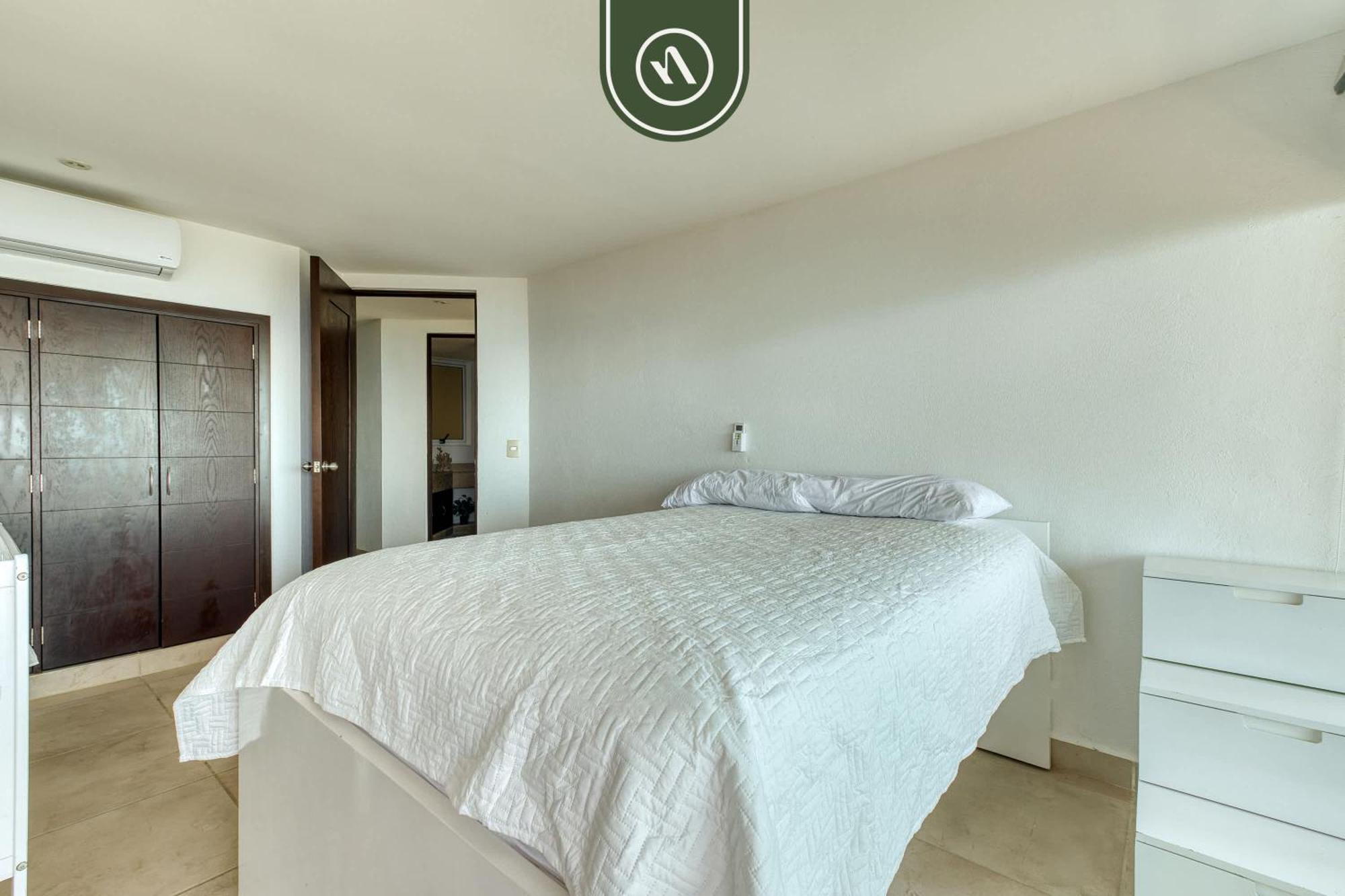 Amazing 3 Bedroom Penthouse With Beachclub
