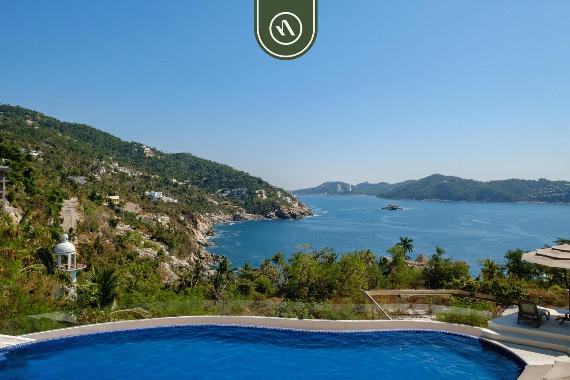 Amazing 3 Bedroom Penthouse With Beachclub Acapulco