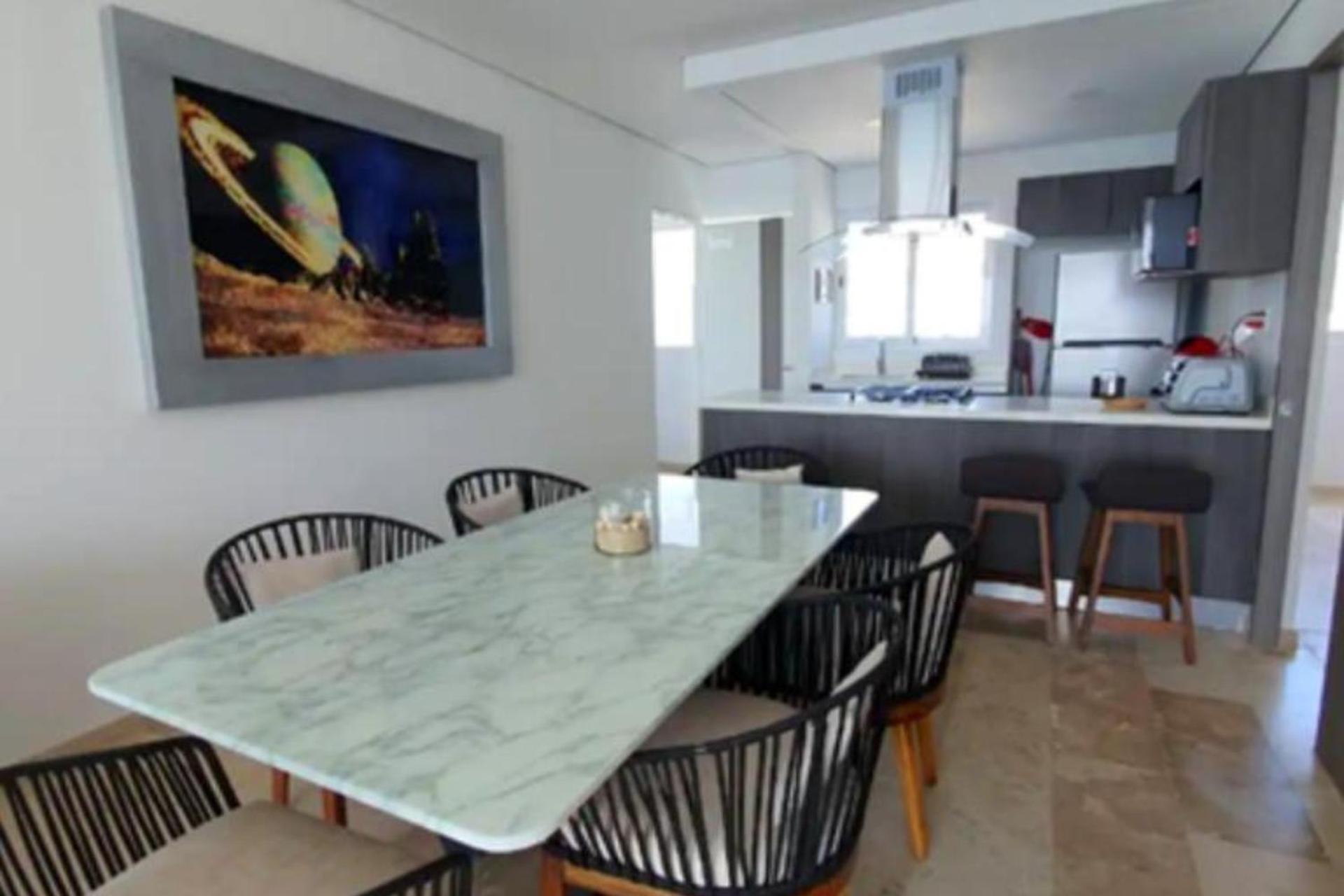 Frente Al Mar En *