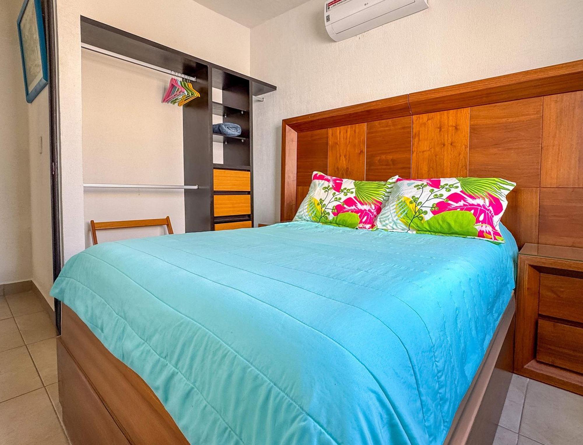 Family House With Pool 10 Min Airport *