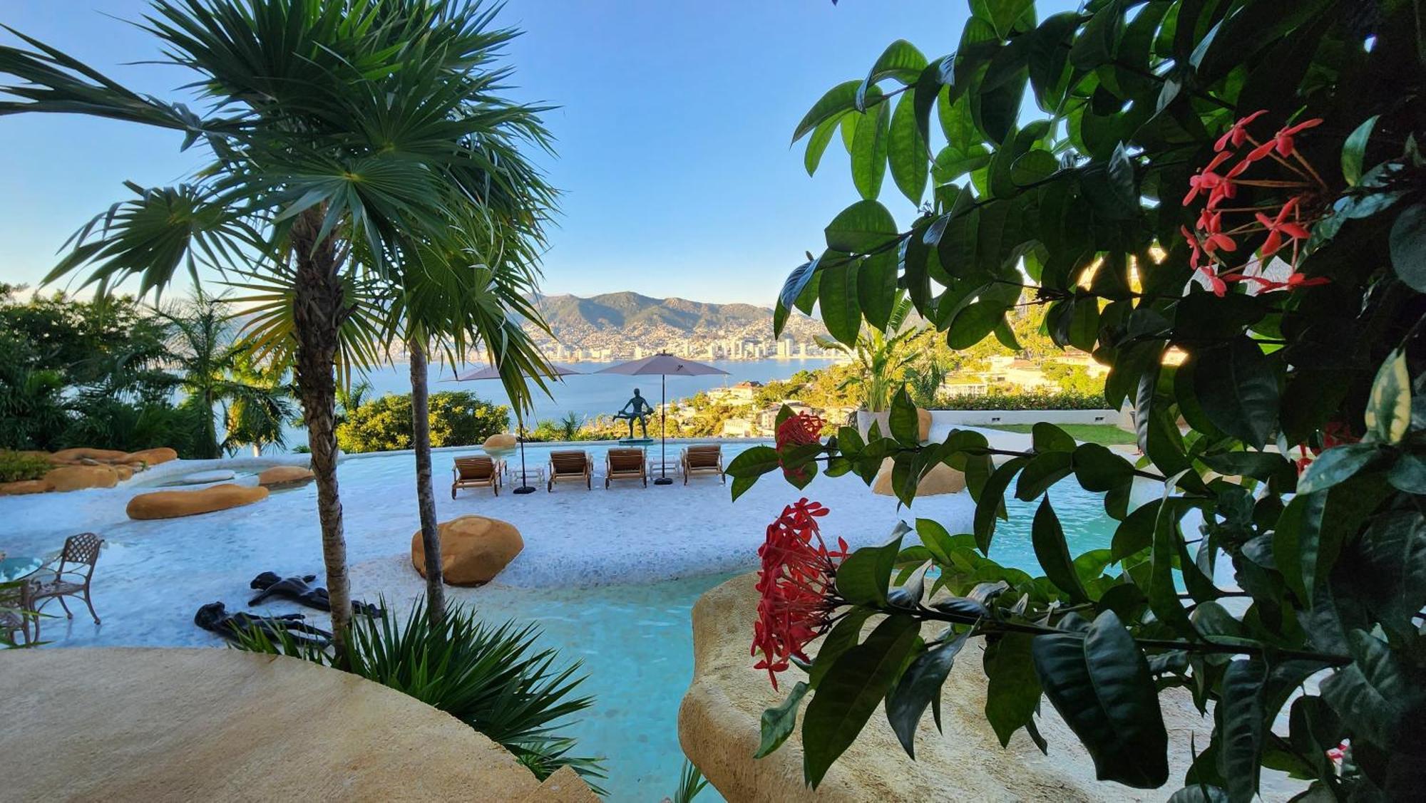 Hermosa * Acapulco