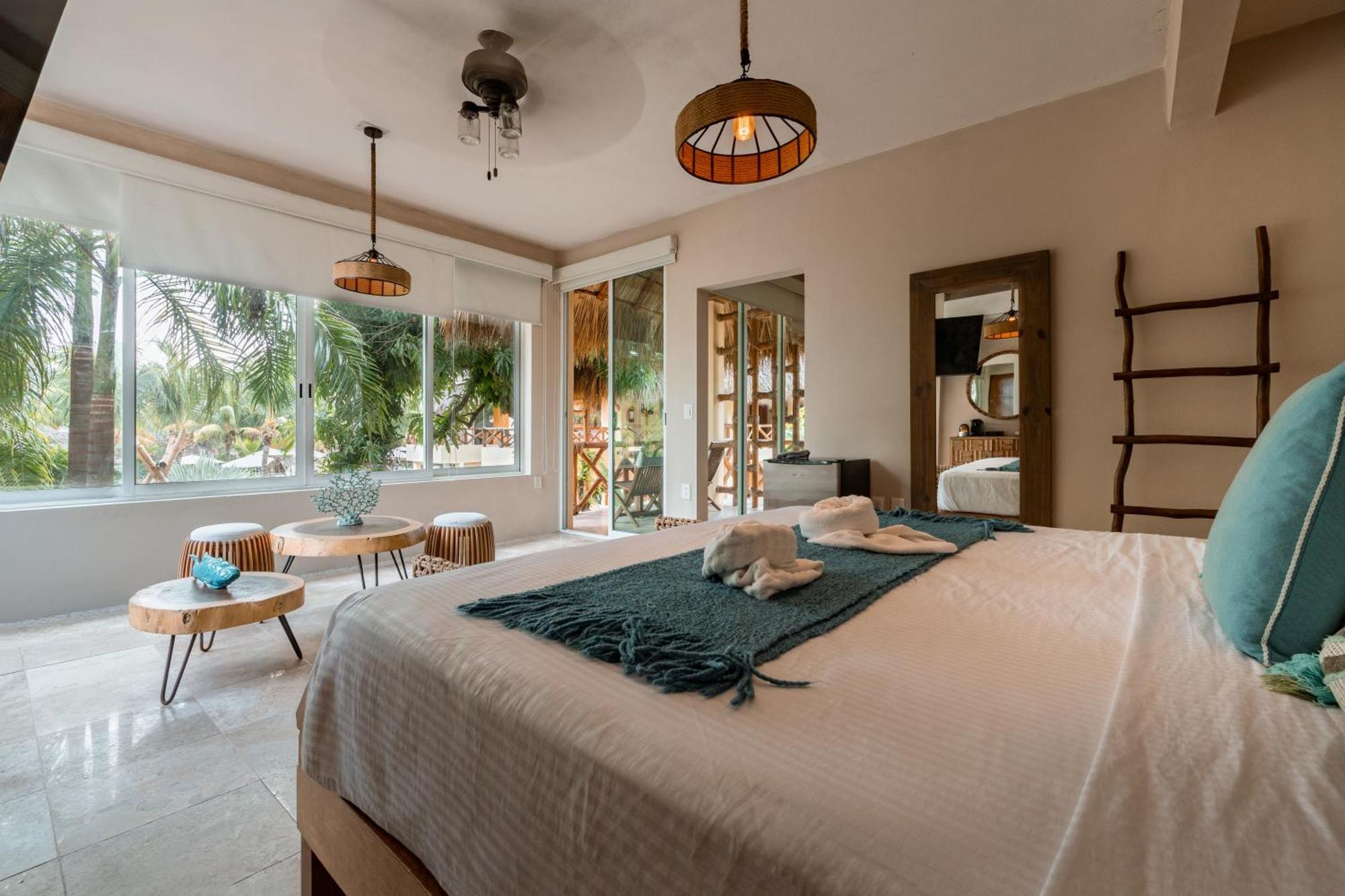 Hotel Rojo Manglar