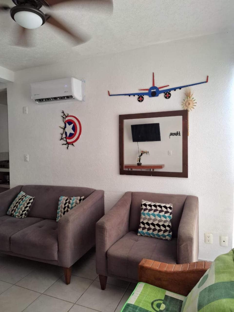 Departamento En Diamante Con Alberca, Camastros Y Hermosos Jardines Acapulco