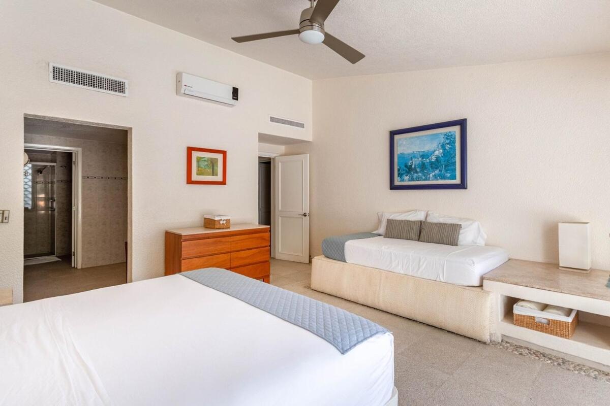 With Private Pool And Security *