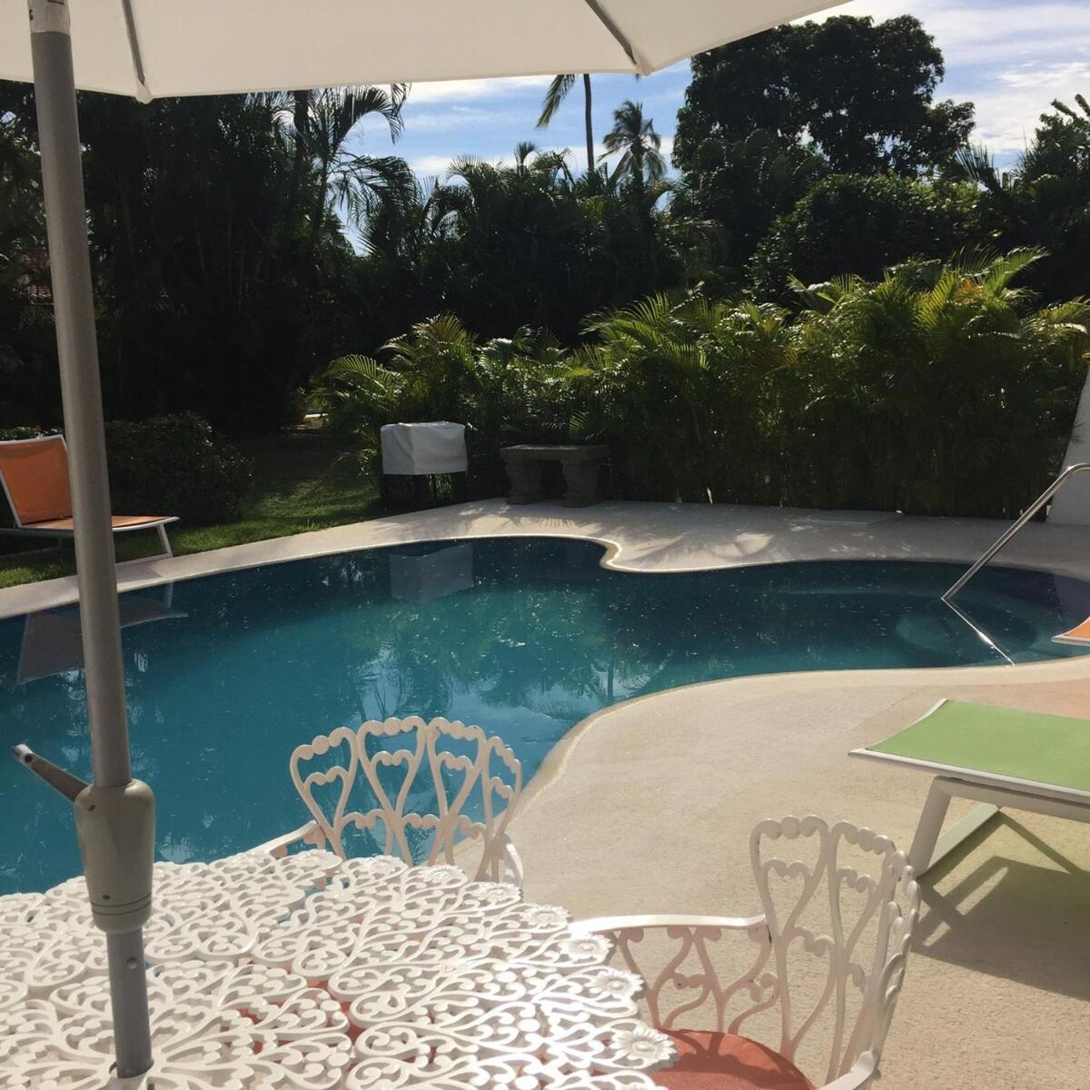 With Private Pool And Security Villa *