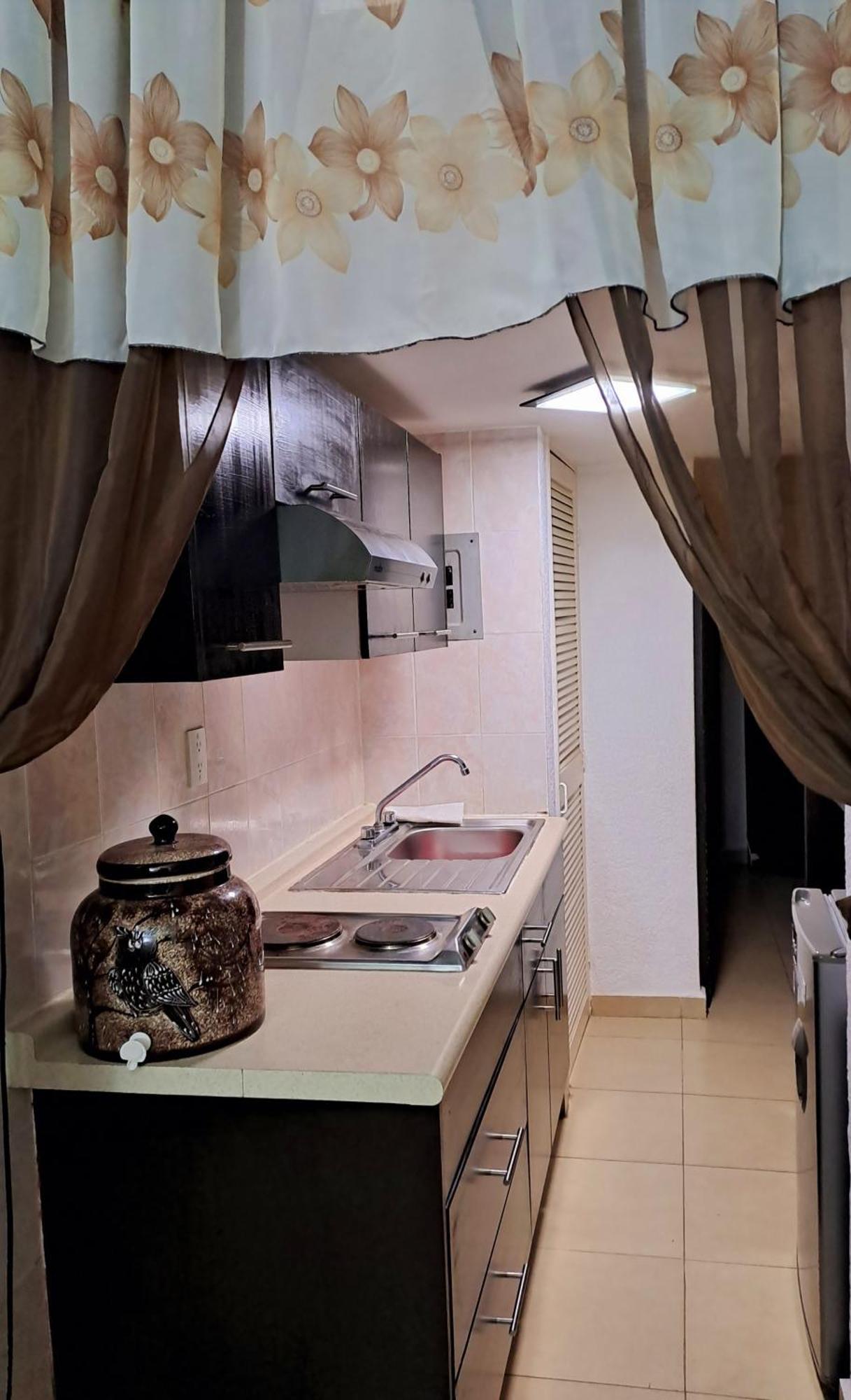 Apartamento Dos Recamaras En Torres Gemelas Caleta