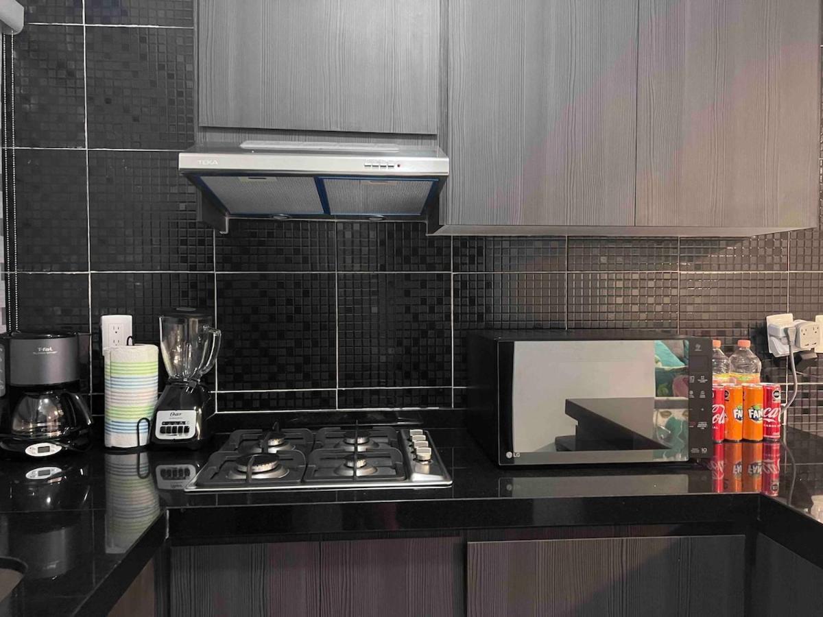 Apartamento Departamento En Planta Baja Acceso Directo A La Alberca *