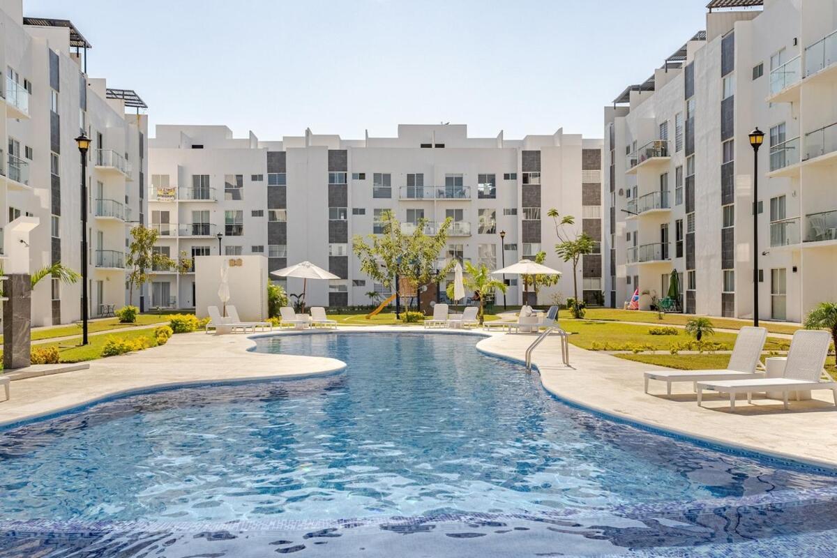 Apartamento Departamento En Planta Baja Acceso Directo A La Alberca *