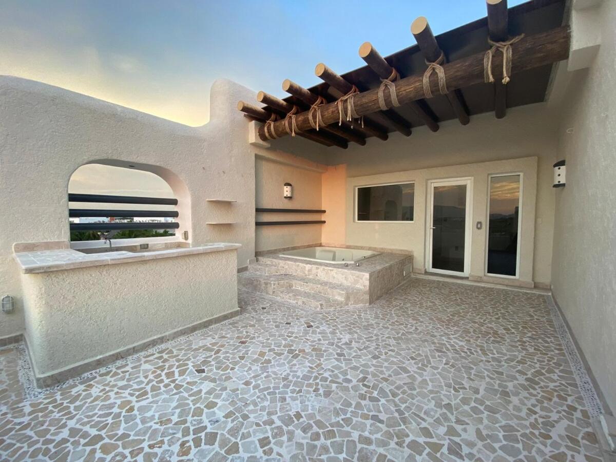 Exclusive Luxury Penthouse! *