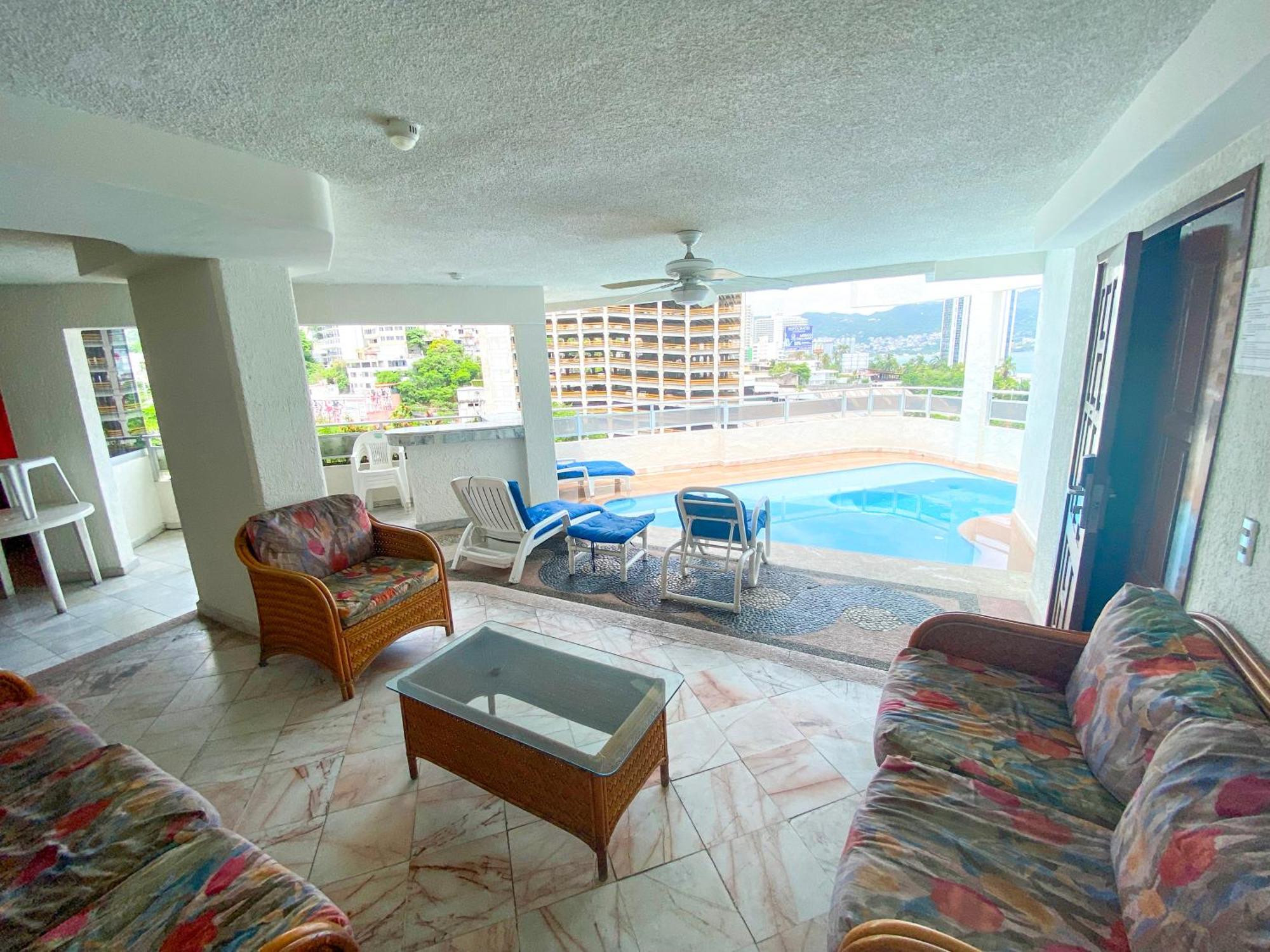 Jazmin Acapulco