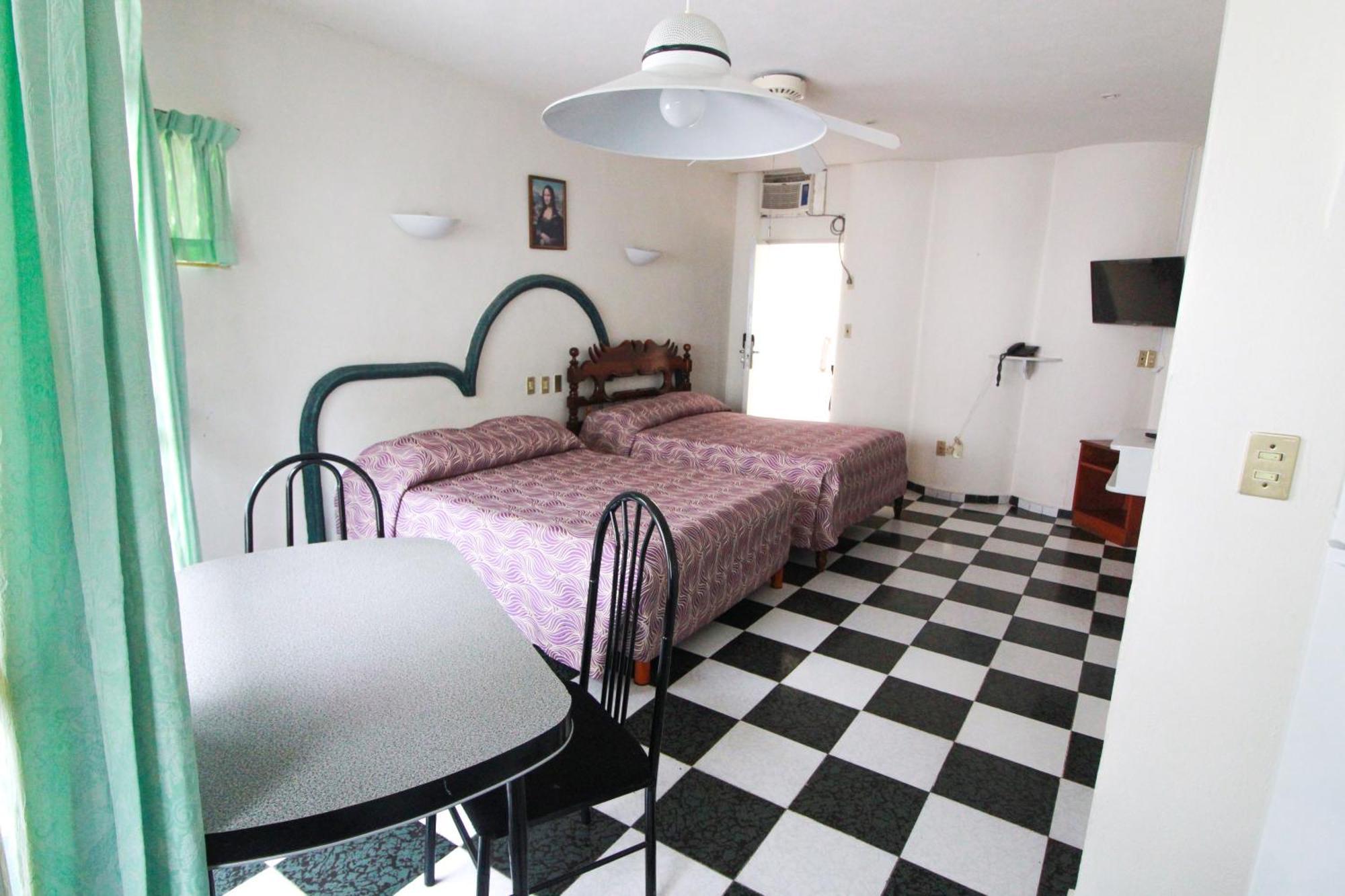Jazmin Hotel