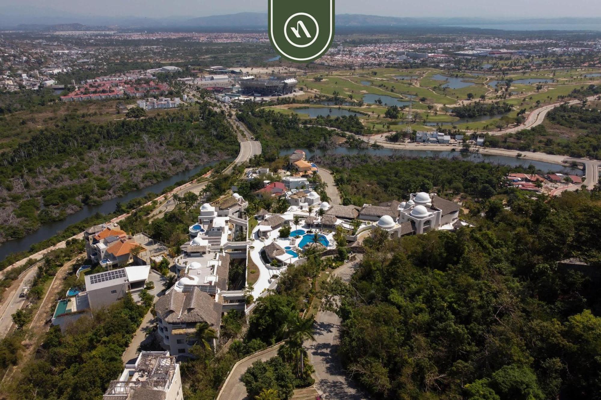 Luxury 4 Bedroom - Amazing Bay View - Pool Apartment