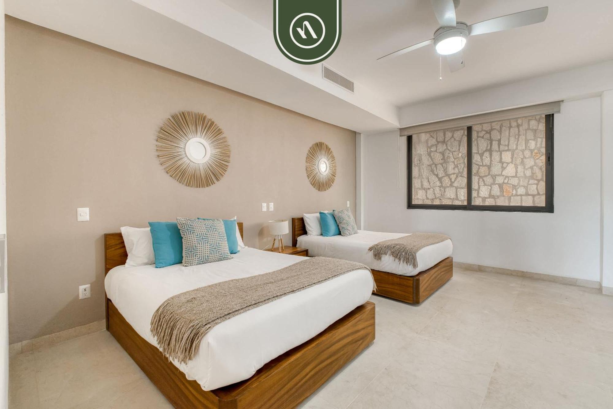 Luxury 4 Bedroom - Amazing Bay View - Pool Apartment