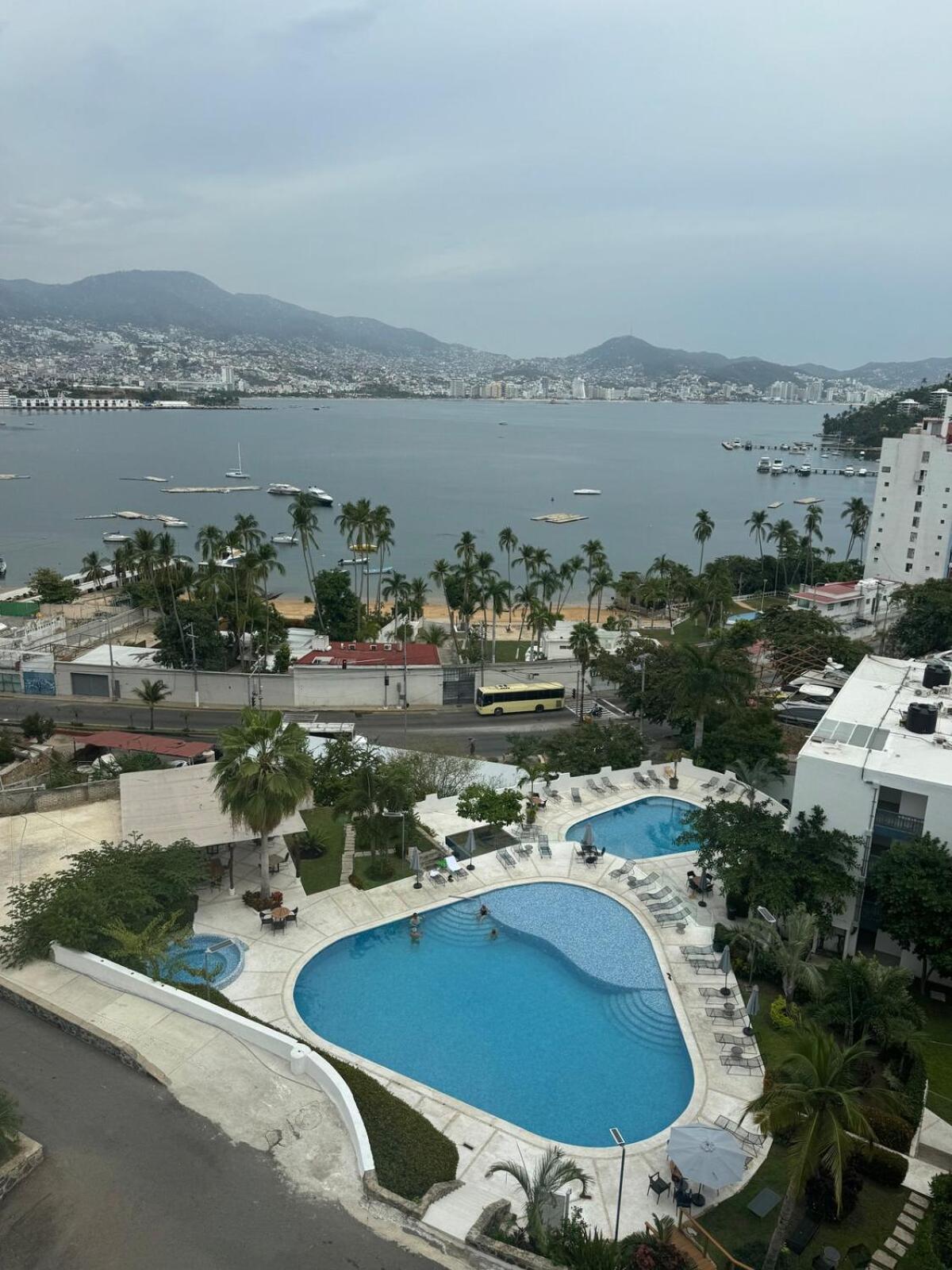 Departamento Con Vista Al Mar Sobre Costera Acapulco