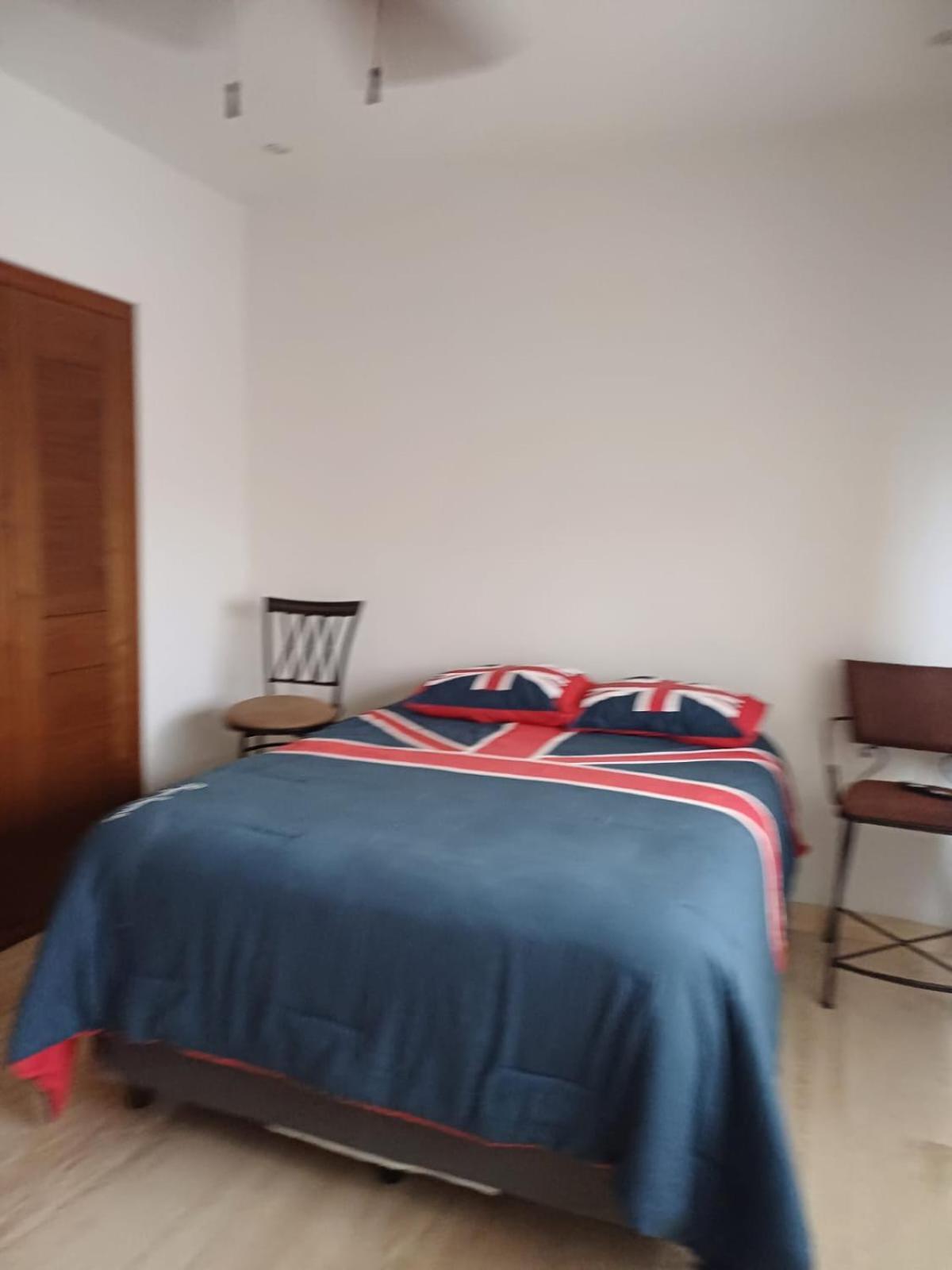 Excellent 100 Meters From The Beach! Acapulco