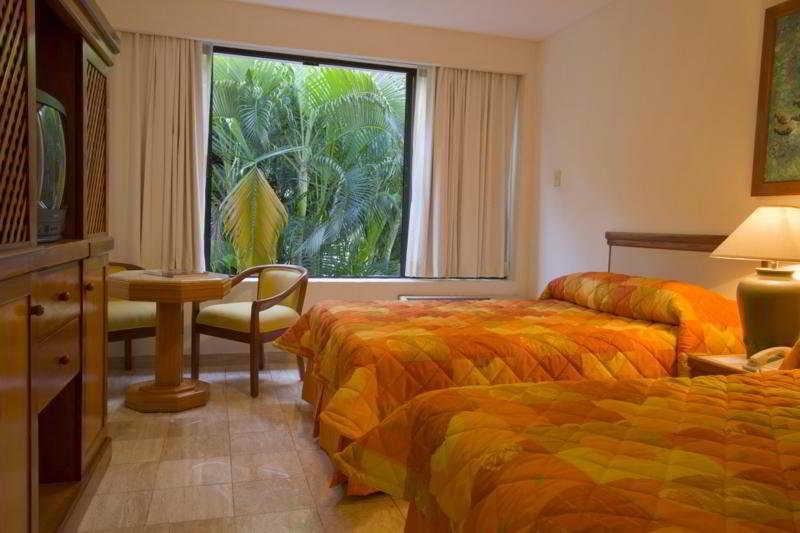 Ocean Breeze Resort 4*