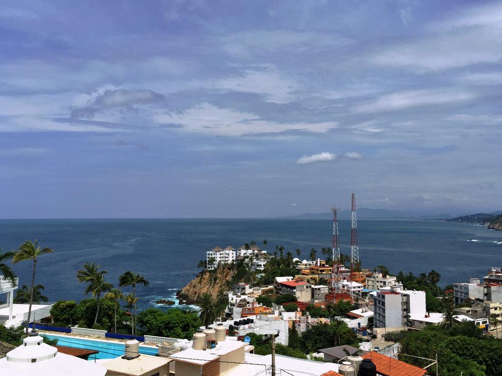 Condesa Muy Amplio Terraza Vista Inmejorable Al Mar Y Riscos Espectaculares Villa Acapulco
