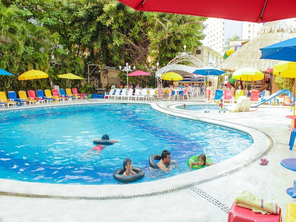 Sands & Hotel Acapulco
