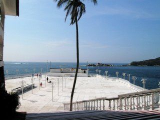 Caleta Hotel 3*