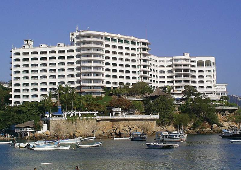 Caleta 3*