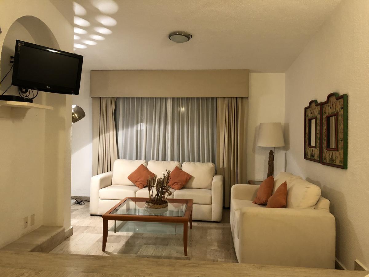 Casa En Fraccionamiento Las Brisas * Acapulco