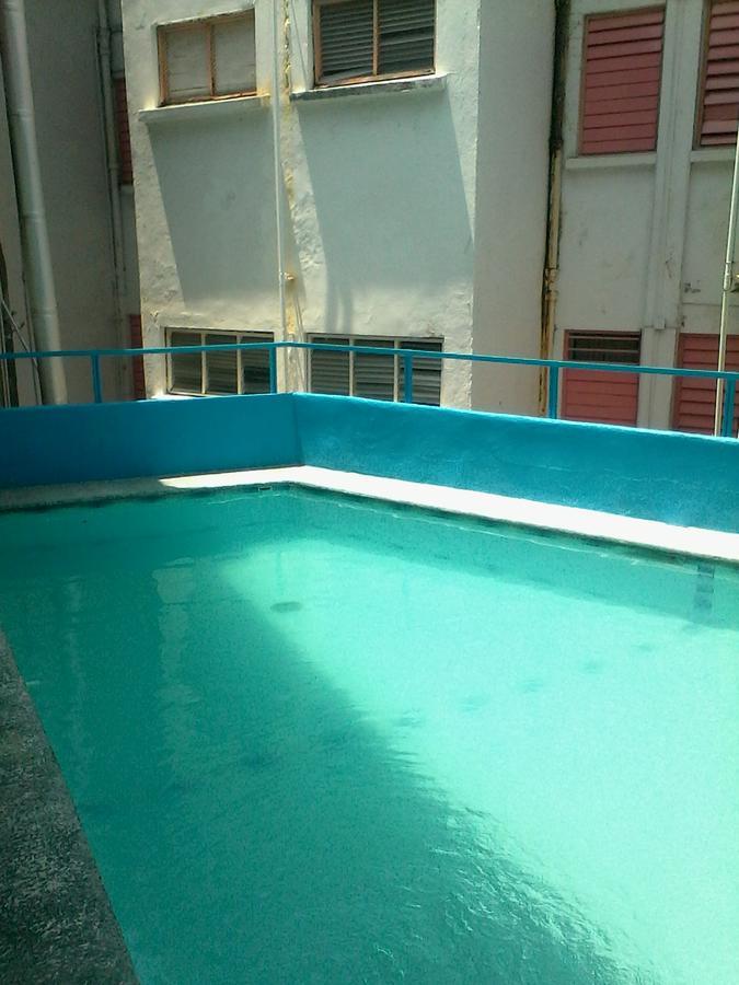 Hotel De Reyes