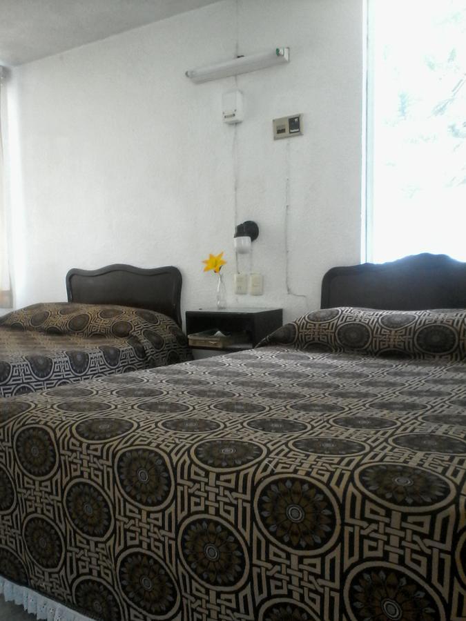 Hotel De Reyes 3*