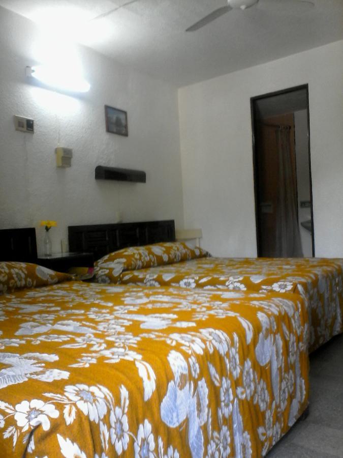 Hotel De Reyes