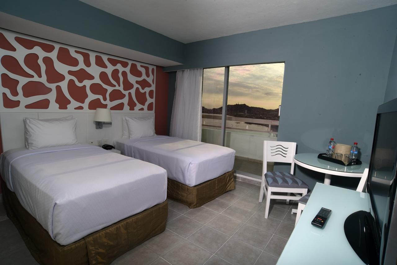 Golden Inclusive By Gran Plaza Hotel Acapulco