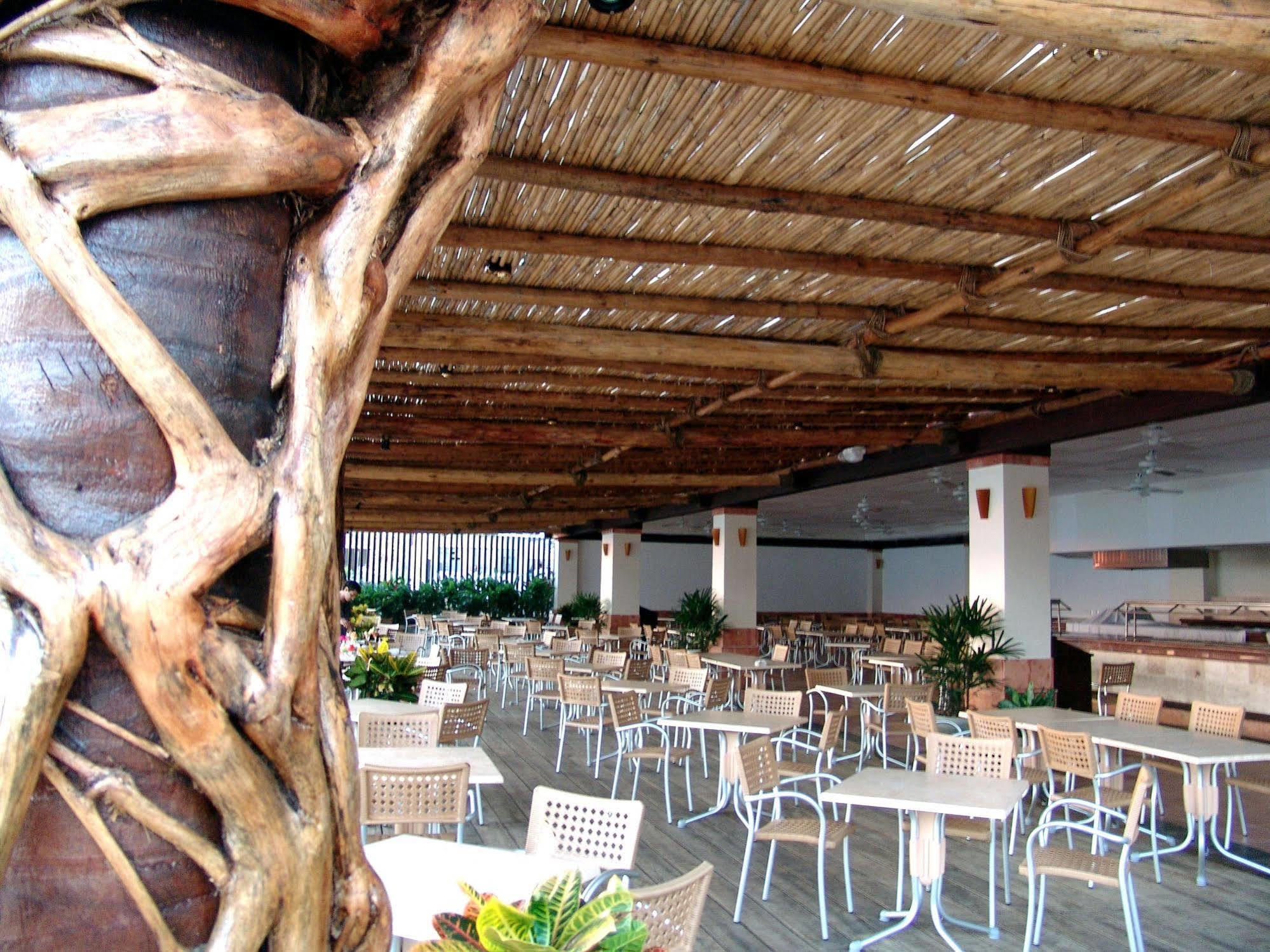 Golden Inclusive By Gran Plaza Hotel Acapulco