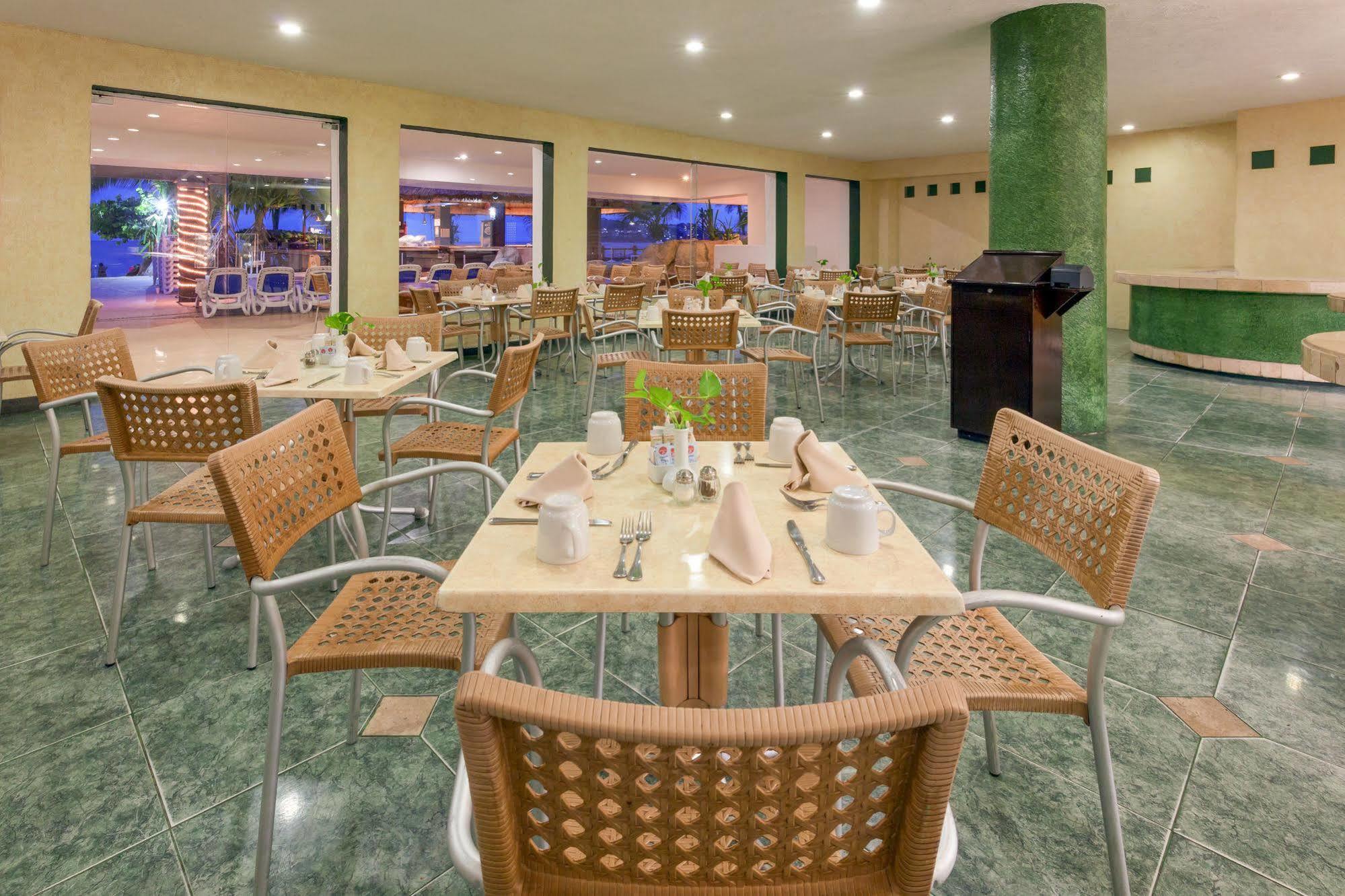Golden Inclusive By Gran Plaza 4* Acapulco
