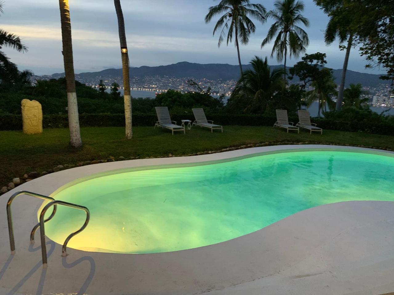 Casa En Fraccionamiento Las Brisas *
