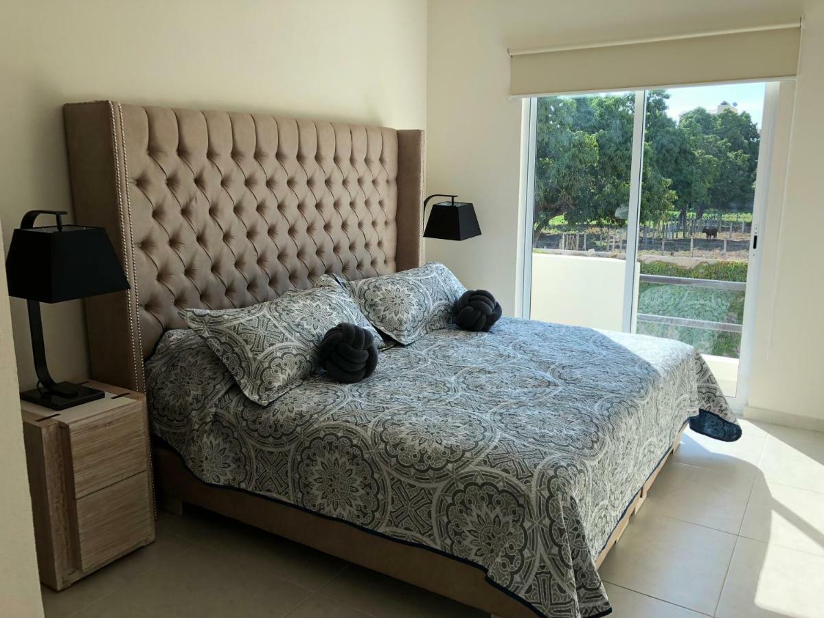 Hermosa Villa *