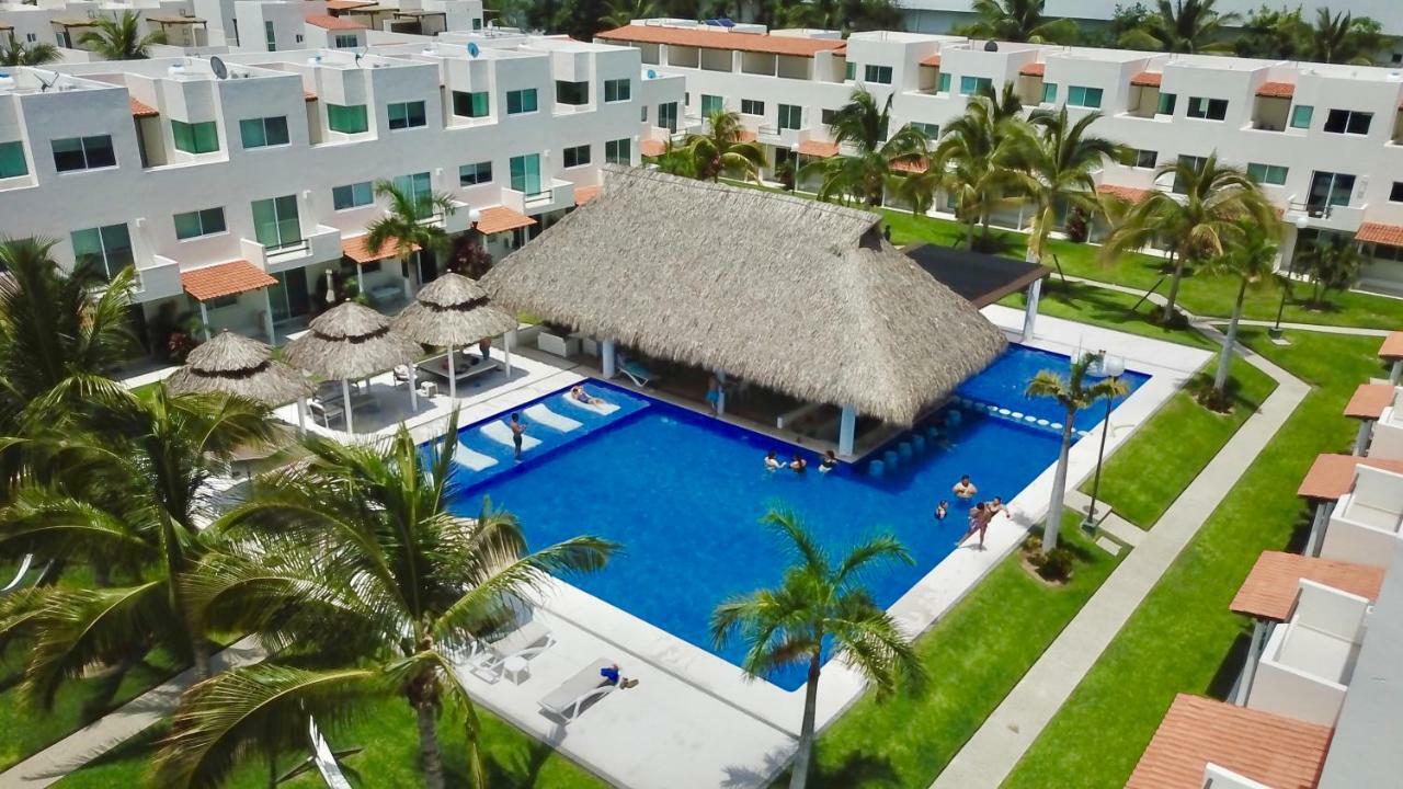 Velato Villa Acapulco