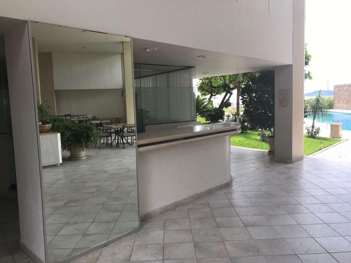 Condominio Laureles, * Acapulco