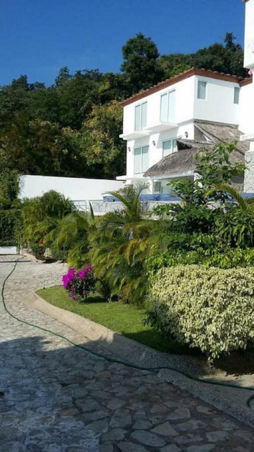 Palmeto En Brisas Marques En Con Vista De Lujo A Puerto Marques Acapulco