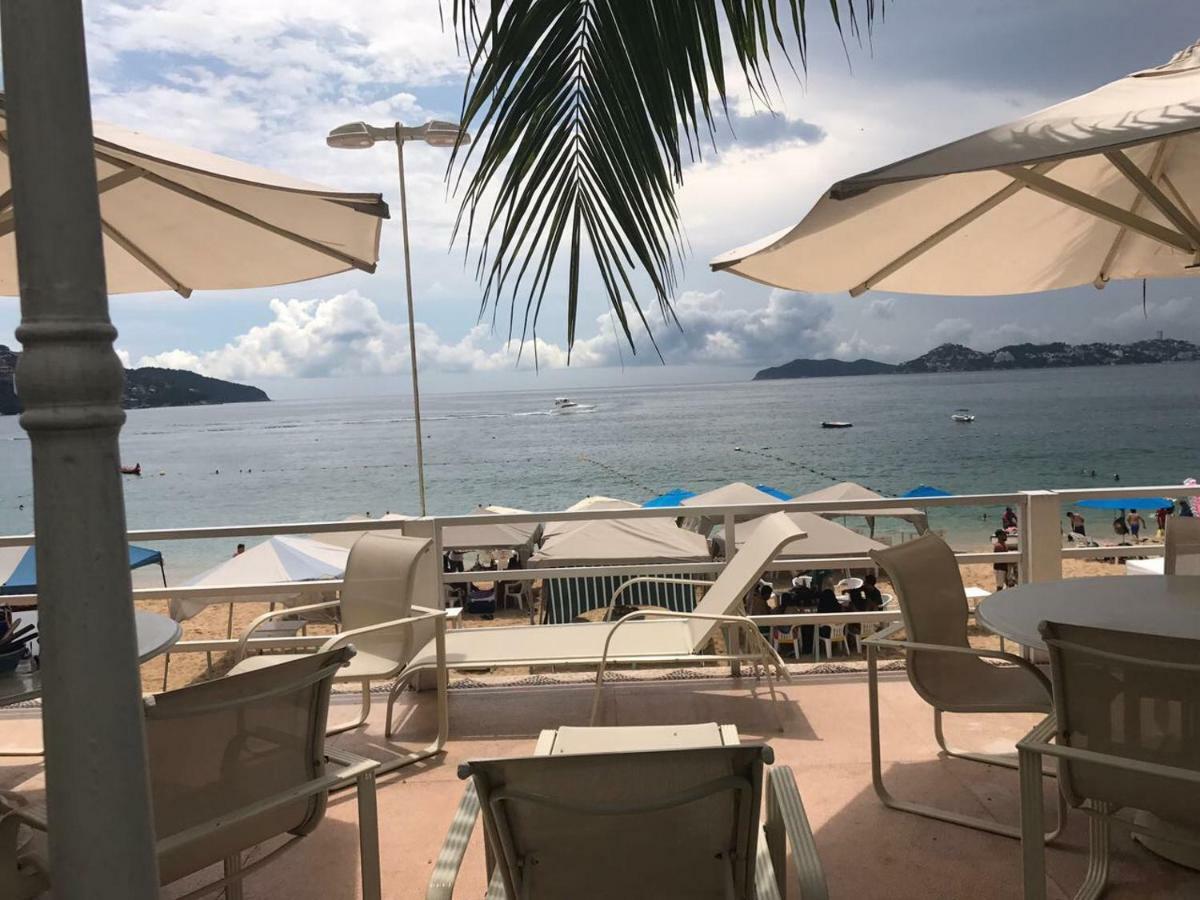 Condominio Laureles, * Acapulco