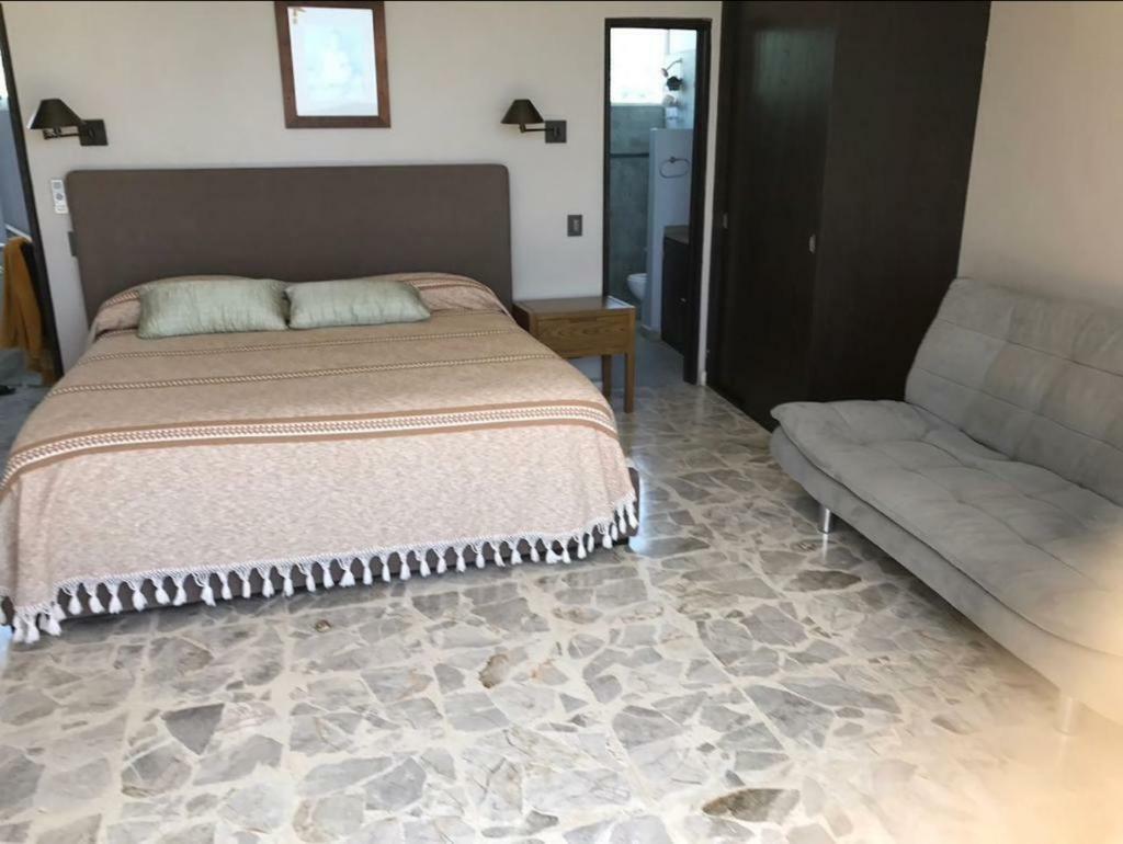 Condominio Laureles, * Acapulco