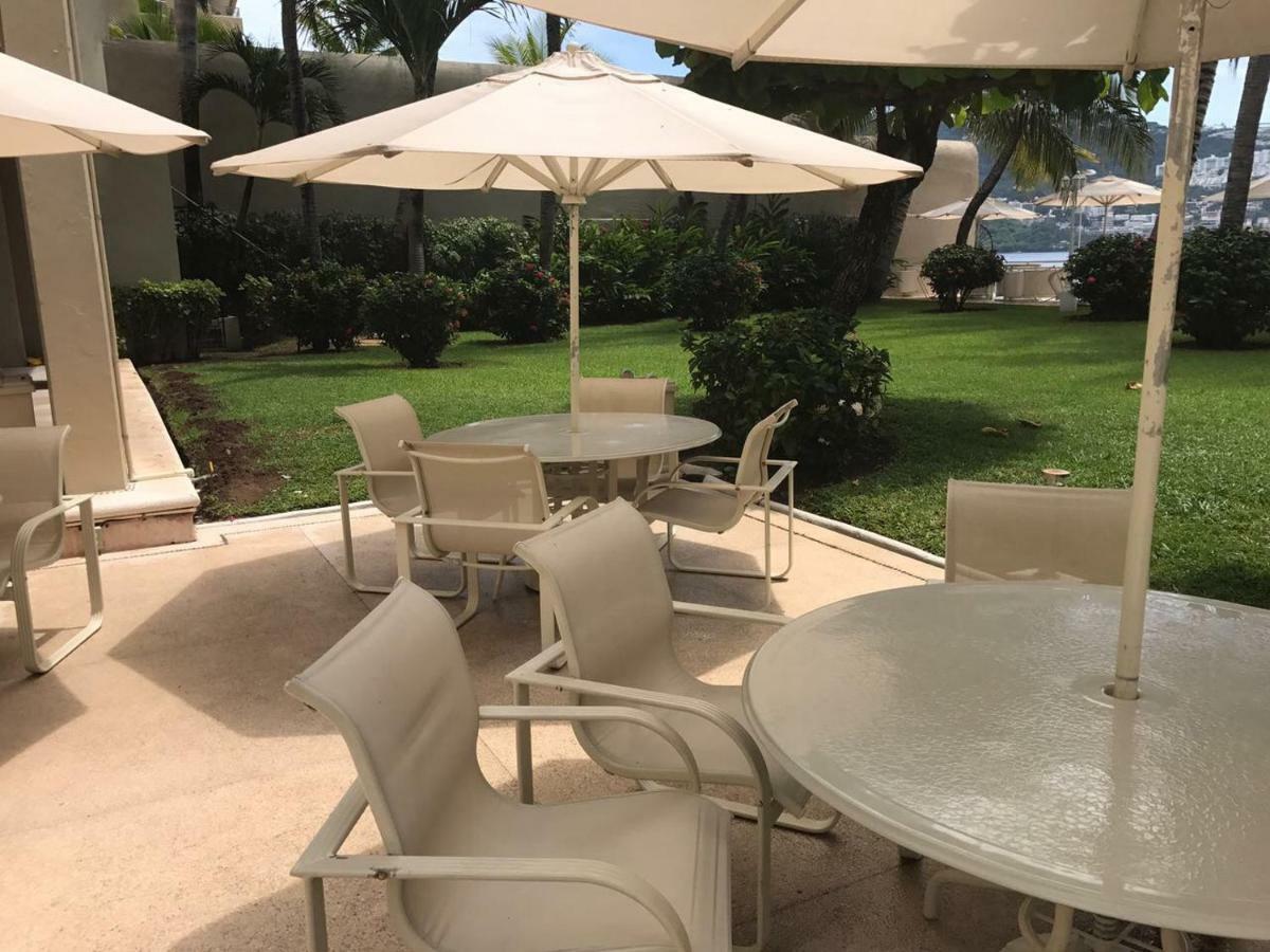 Condominio Laureles, * Acapulco