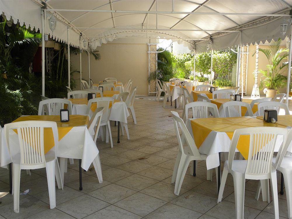 Hotel Sands & Acapulco