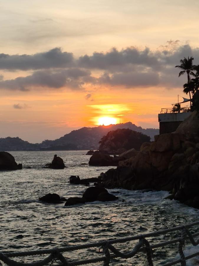 En Torres Gemelas 2812 Sur Apartahotel Acapulco
